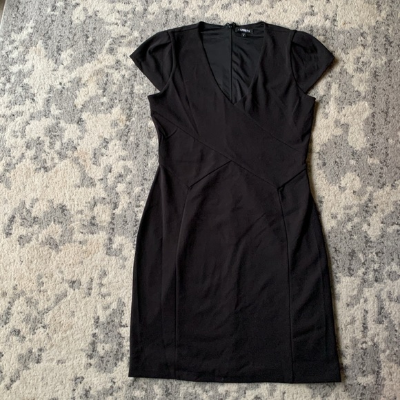 Express Tulip Sleeve Wrap Dress Black Medium - Picture 2 of 5